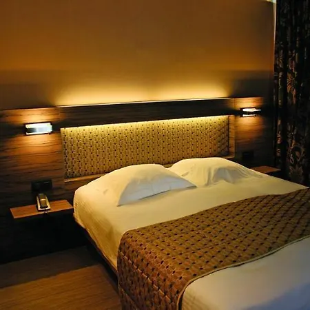 Отель C-hotels Burlington Остенде